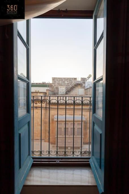 Beautiful, Typical Maltese 4Br Home With Roof Top By 360 Estates Sliema Exterior photo