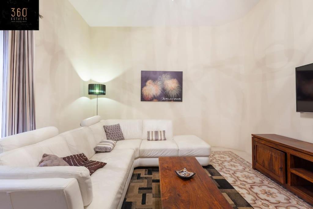 Beautiful, Typical Maltese 4Br Home With Roof Top By 360 Estates Sliema Exterior photo