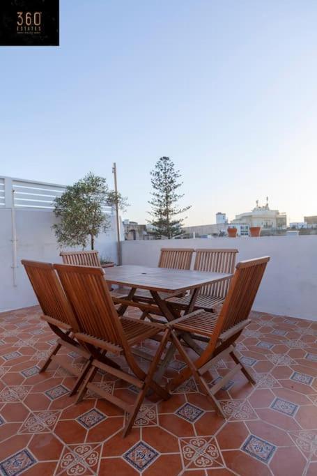 Beautiful, Typical Maltese 4Br Home With Roof Top By 360 Estates Sliema Exterior photo
